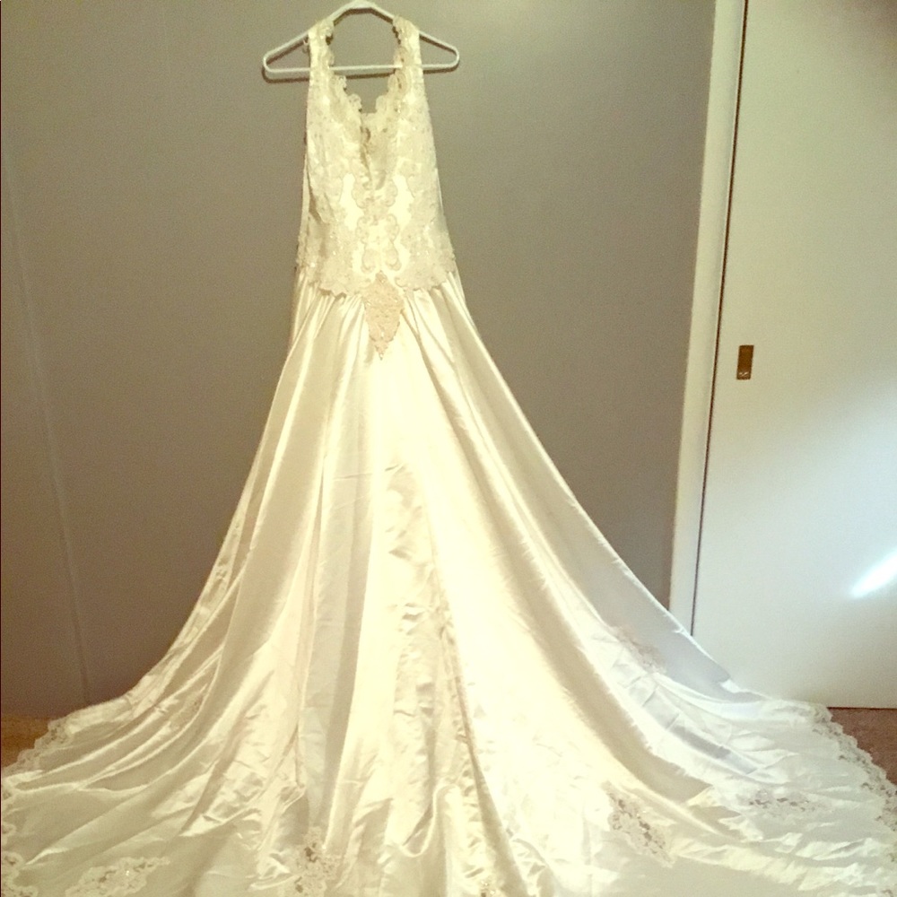 Wedding dress